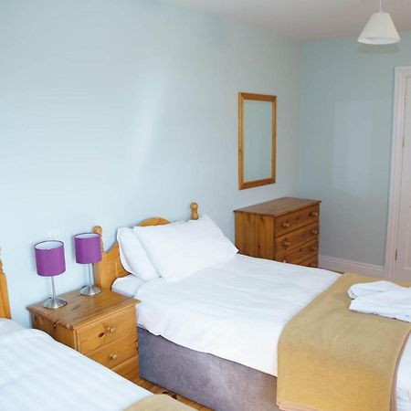 Dingle Courtyard Cottages 4 Bed By Trident Holiday Homes Eksteriør bilde