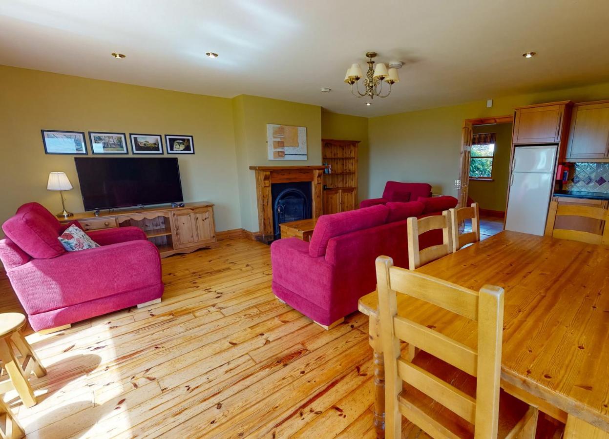 Dingle Courtyard Cottages 4 Bed By Trident Holiday Homes Eksteriør bilde
