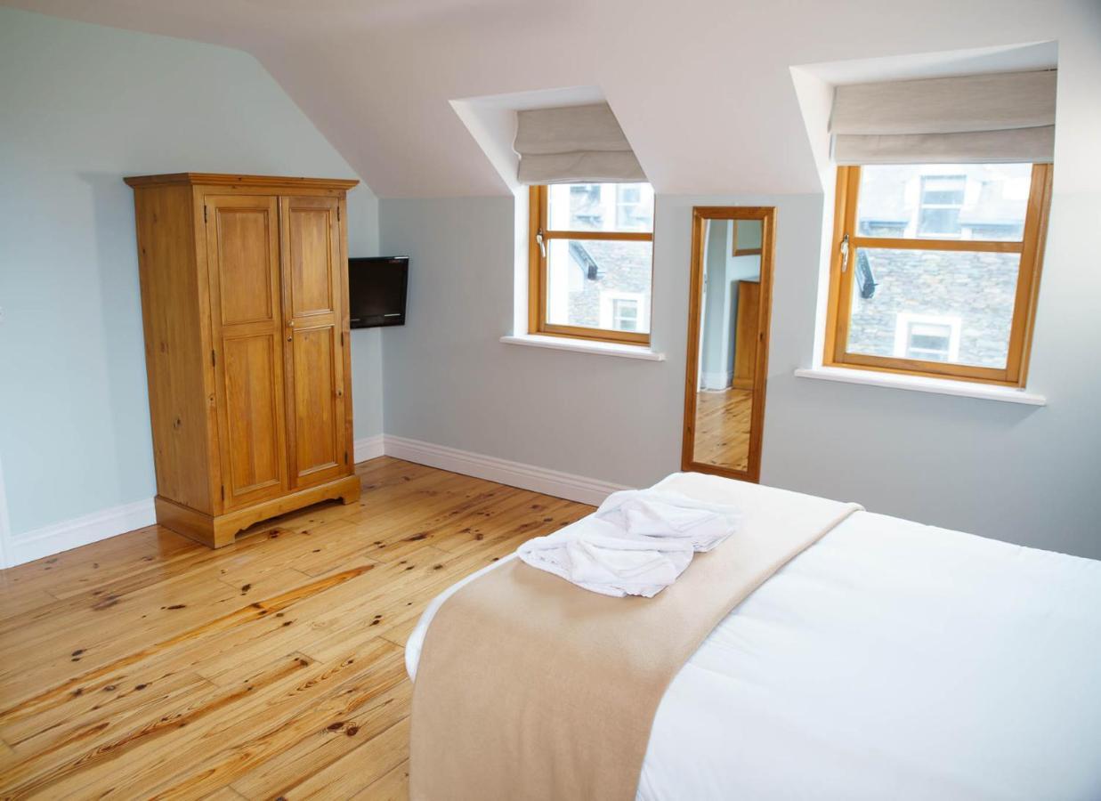 Dingle Courtyard Cottages 4 Bed By Trident Holiday Homes Eksteriør bilde